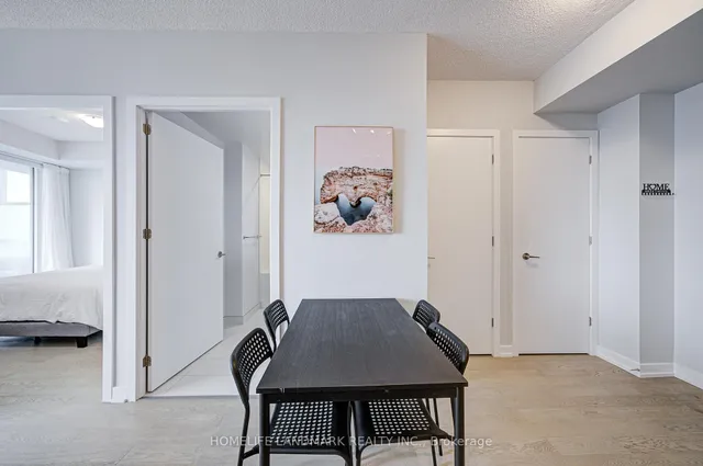 Additional image 12 of 2221 Yonge St Unit 2304