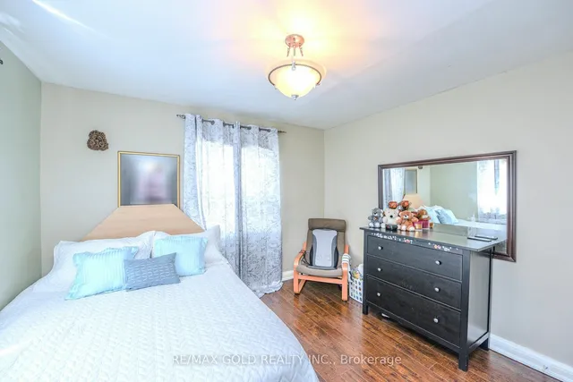 Additional image 15 of 14 Burlington St