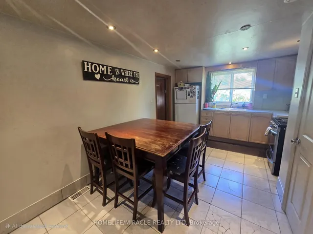 Additional image 14 of 82 Teal Ave