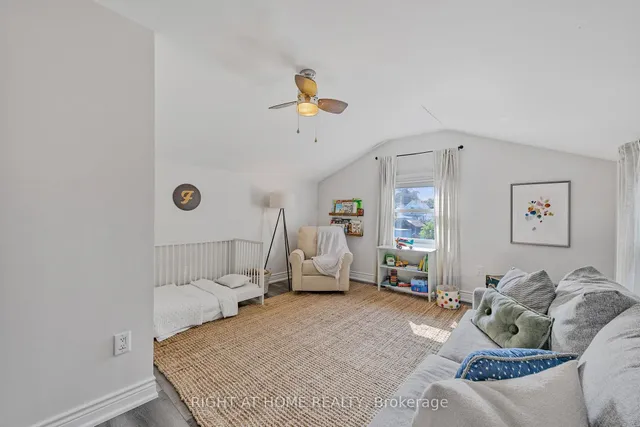 Additional image 18 of 71 Robins Ave