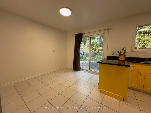 Additional image 3 of 154 Freshmeadow Dr