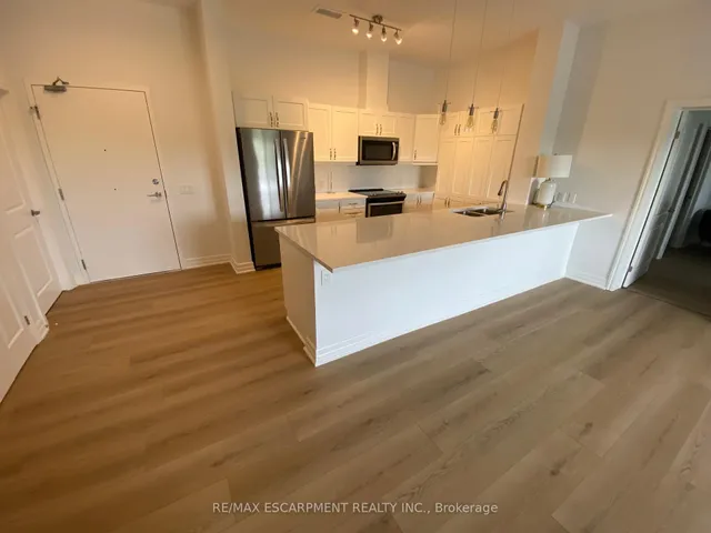 Additional image 6 of 39 SISTER VARGA Terr Unit 403