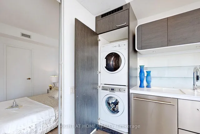 Additional image 18 of 45 Charles St Unit 2201