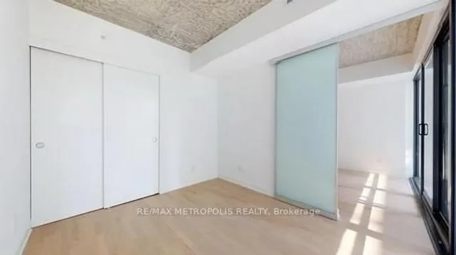 Additional image 5 of 185 Roehampton Ave Unit 301