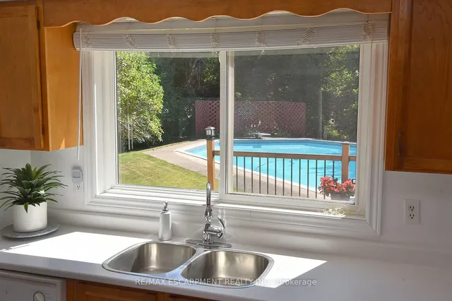 Additional image 20 of 552 Hull Crt