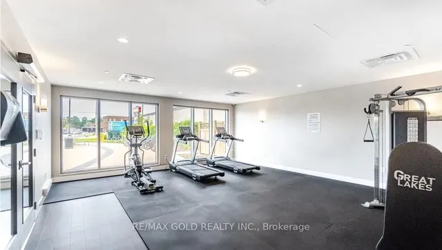 Additional image 37 of 716 Main St