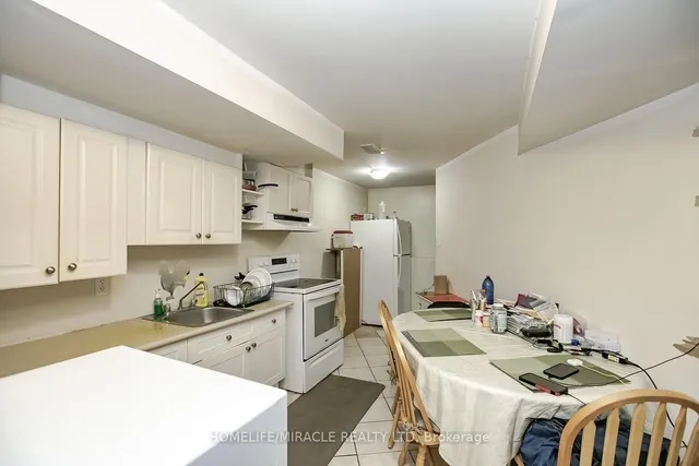 Additional image 43 of 20 Oblate Cres