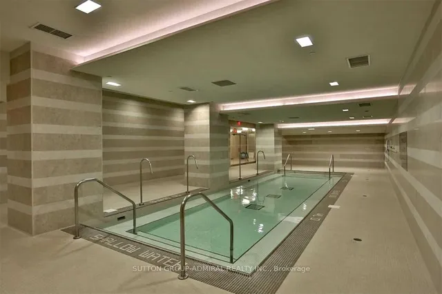 Additional image 16 of 70 Roehampton Ave Unit 512