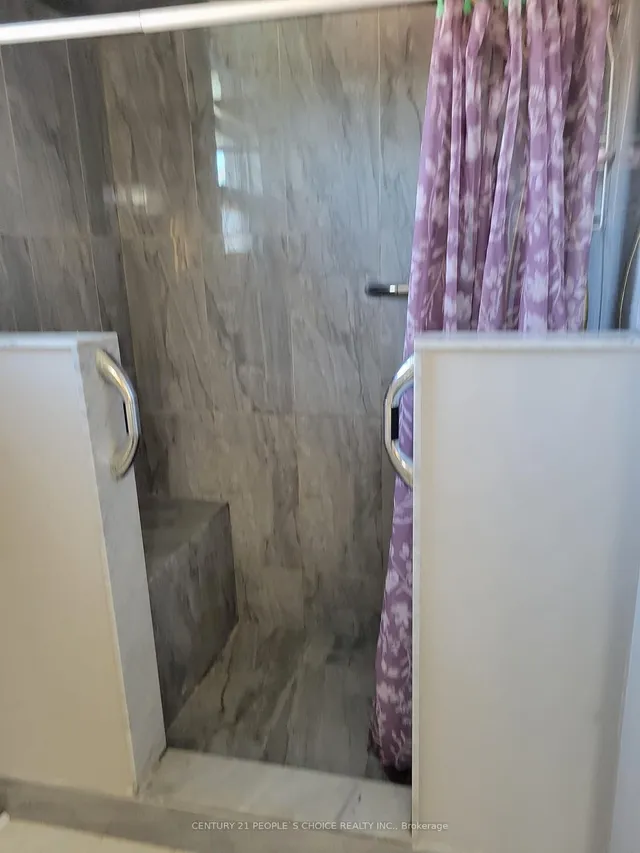 Additional image 18 of 164 Cinrickbar Dr