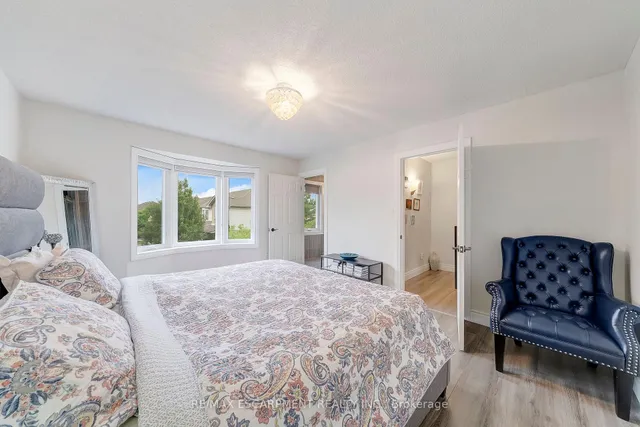 Additional image 18 of 800 PARAMOUNT Dr Unit 28