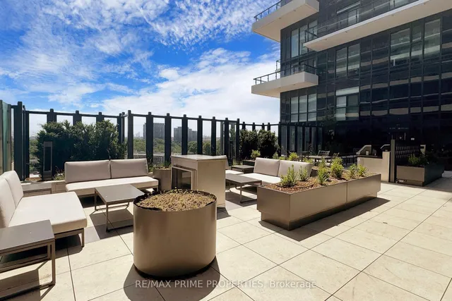 Additional image 22 of 30 Inn On The Park Dr Unit 2401