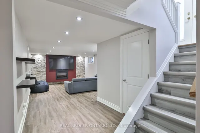 Additional image 21 of 76 Randall Ave