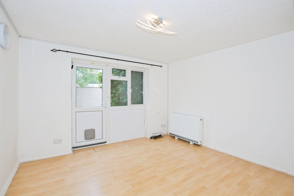 Additional image 10 of Cavalier Way, Yeovil