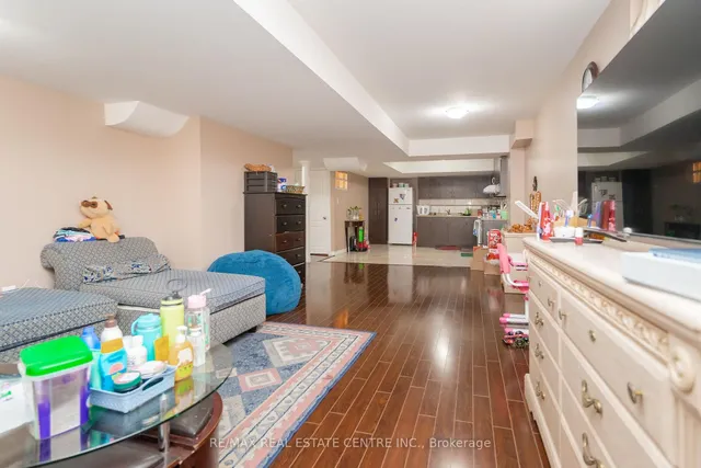 Additional image 29 of 18 Rampart Dr