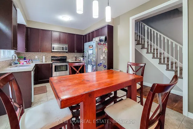 Additional image 18 of 128 Montreal Circ