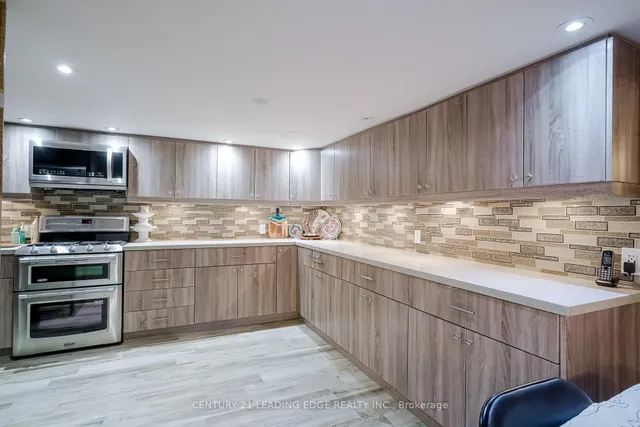 Additional image 17 of 31 Candlebrook Cres