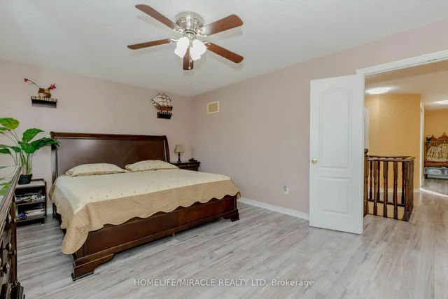 Additional image 50 of 27 Fossil St