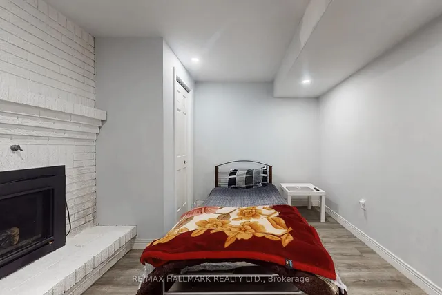 Additional image 39 of 33 Parkside Dr