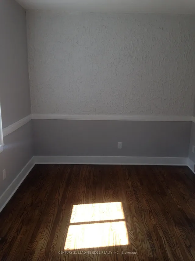 Additional image 10 of 360A Lawrence Ave