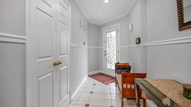 Additional image 6 of 4489 Weymouth Commons Cres