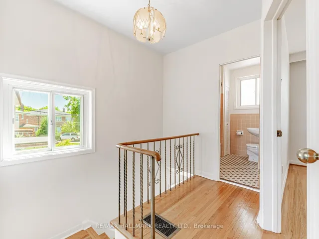 Additional image 19 of 31 Woodenhill Crt