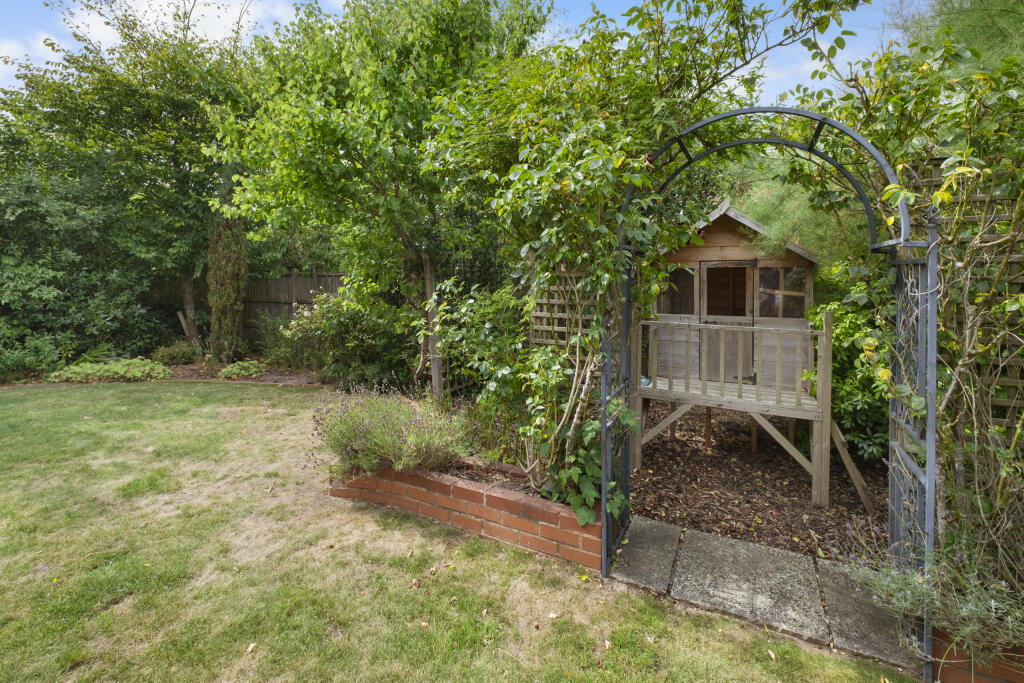 Additional image 28 of Norris Close, Bromsgrove B60 3SJ