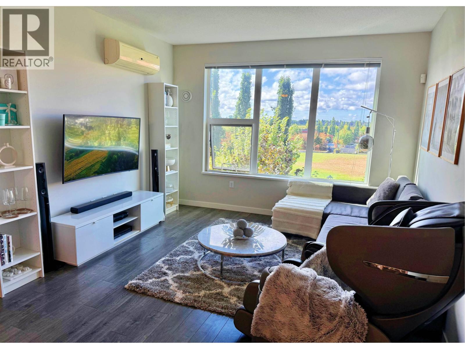 303 9399 ALEXANDRA ROAD|Richmond, British Columbia V6X0L7