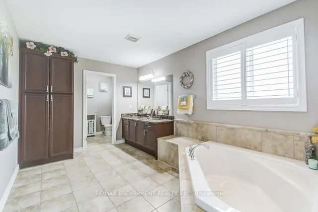 Additional image 28 of 33 Lockman Dr