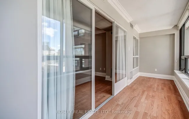 Additional image 33 of 62 Wellesley St Unit 702
