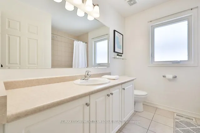 Additional image 28 of 4245 Cole Cres