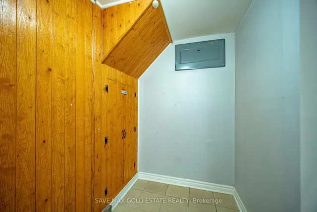 Additional image 28 of 21 Stanley Crt