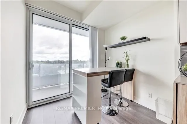 Additional image 19 of 180 Fairview Mall Dr Unit 608