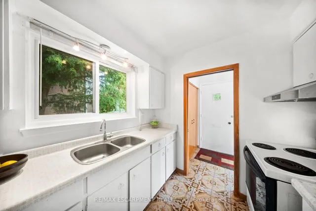 Additional image 11 of 1065 Franconia Dr