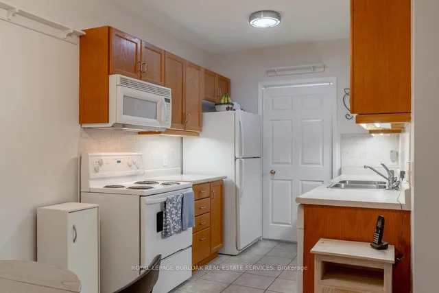 Additional image 23 of 2075 Amherst Heights Dr Unit 212