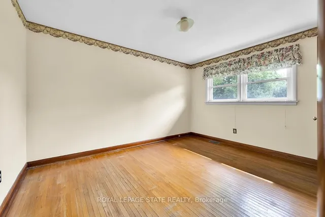 Additional image 18 of 220 Winona Rd