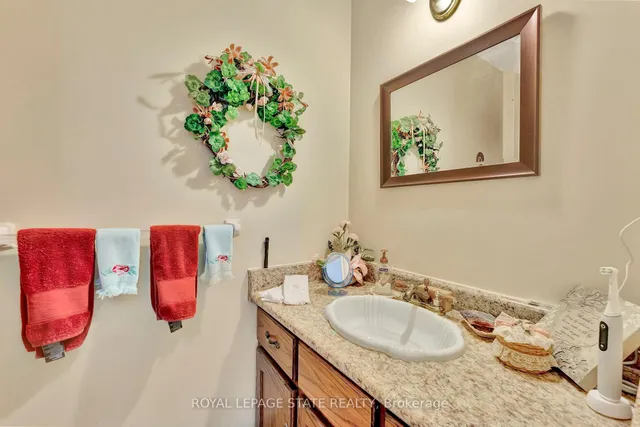Additional image 5 of 30 Osler Dr Unit 12