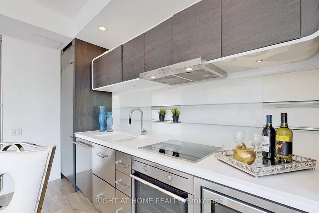 Additional image 16 of 45 Charles St Unit 2201