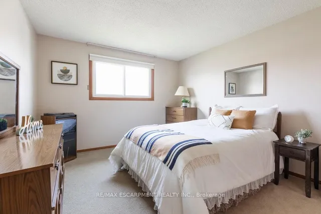 Additional image 13 of 87 Strawberry Dr