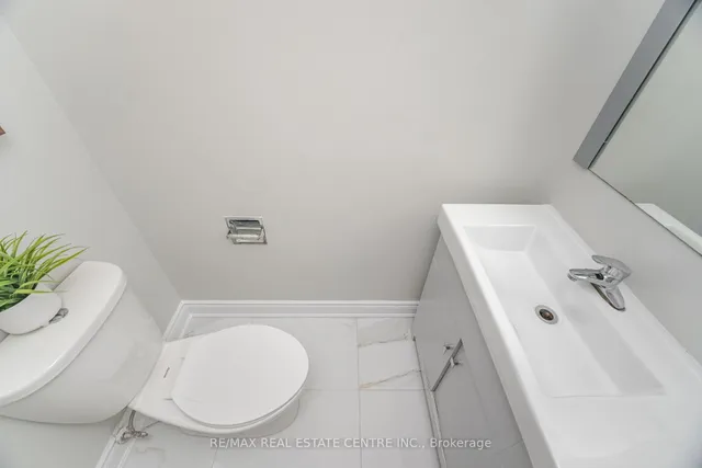 Additional image 25 of 76 Moffatt Ave