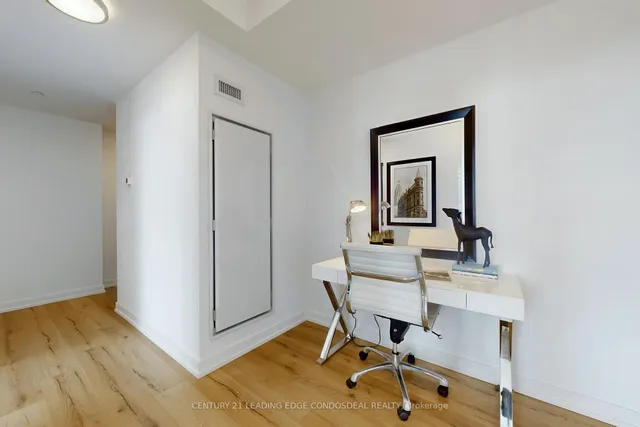 Additional image 32 of 1195 The Queensway St Unit 907