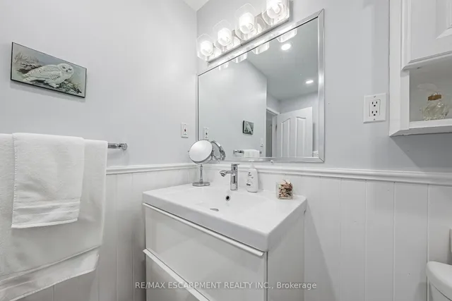 Additional image 24 of 3050 Pinemeadow Dr Unit 6