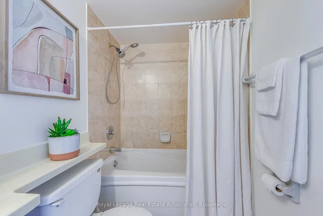 Additional image 21 of 17 Michael Power Pl Unit 406