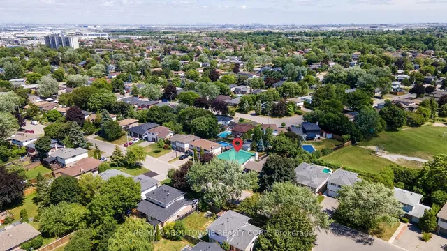 Additional image 39 of 15 Lockton Cres