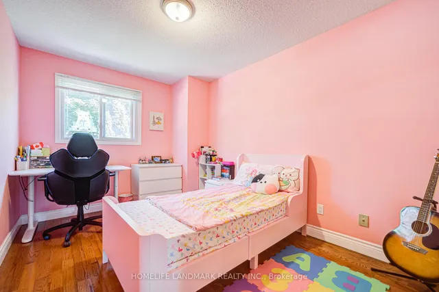 Additional image 28 of 177 Roxanne Cres