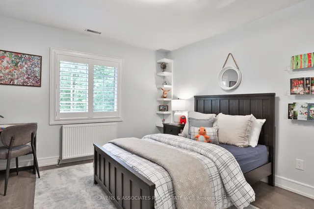 Additional image 20 of 405 Richview Ave