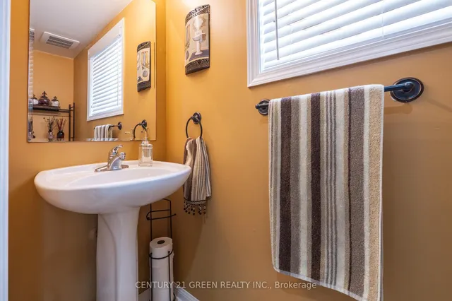 Additional image 13 of 1107 Barr Cres