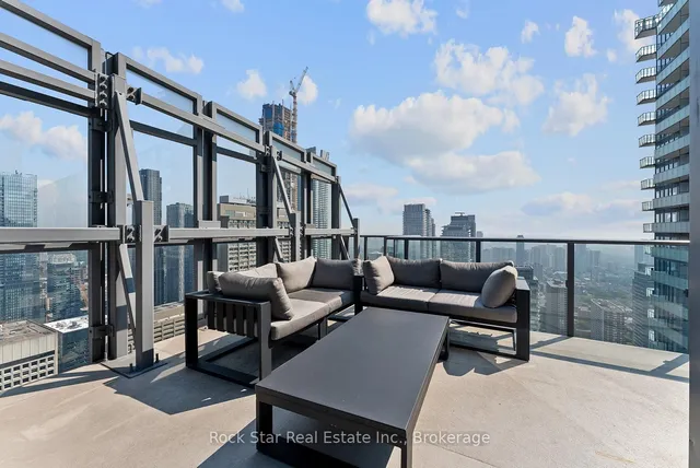 Additional image 34 of 65 St. Mary St Unit 2604