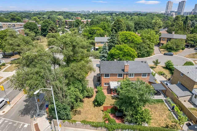 Additional image 38 of 2 Guytoi Crt