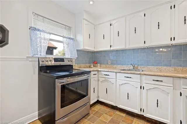 Additional image 12 of 73 West 1st St