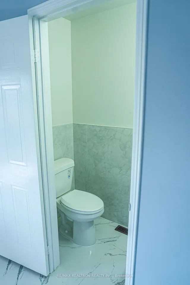 Additional image 13 of 17 Lenthall Ave